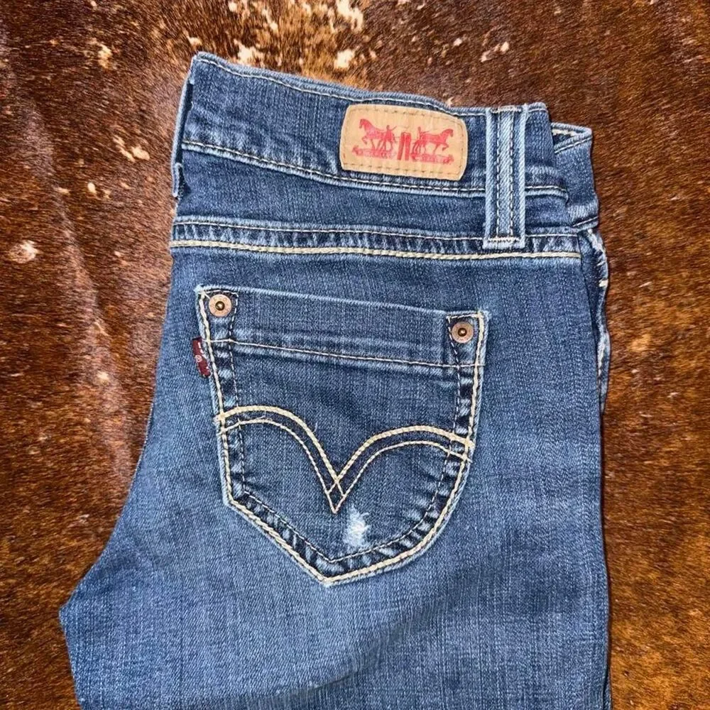 Levi-s Women's Blue and Navy Jeans